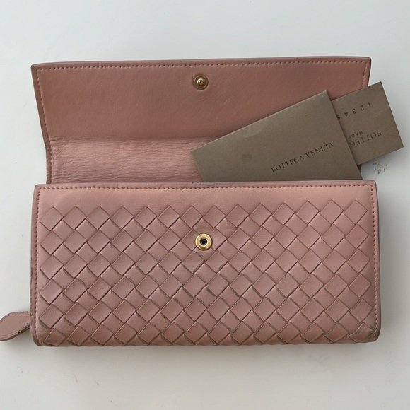 Bottega Veneta light pink wallet - Picture 3 of 7